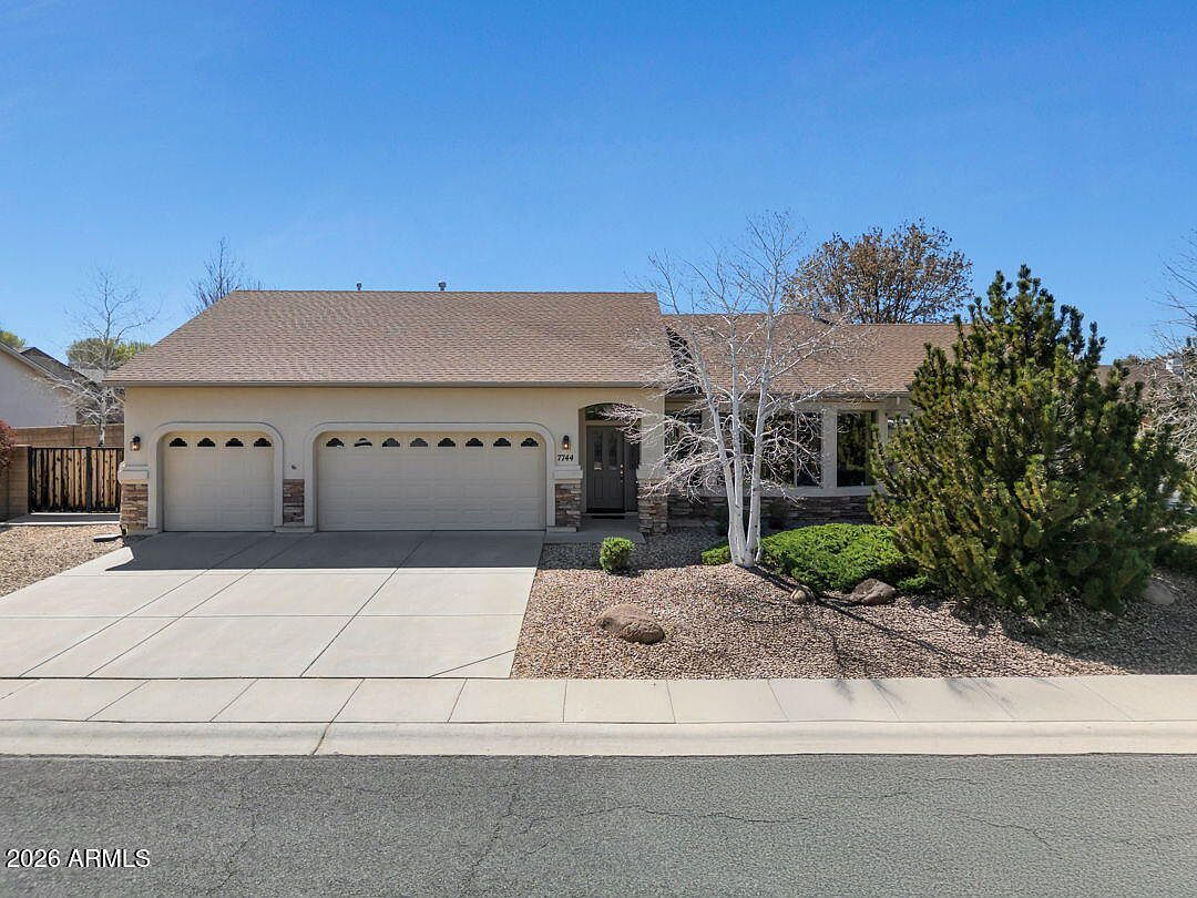 7744 N Sage Vis Prescott Valley, AZ 86314  | Single Family