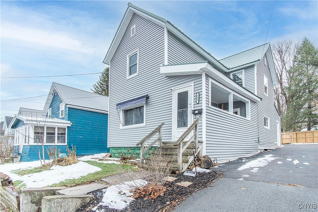 333 S Meadow St Watertown, NY 13601 - Thumbnail 2