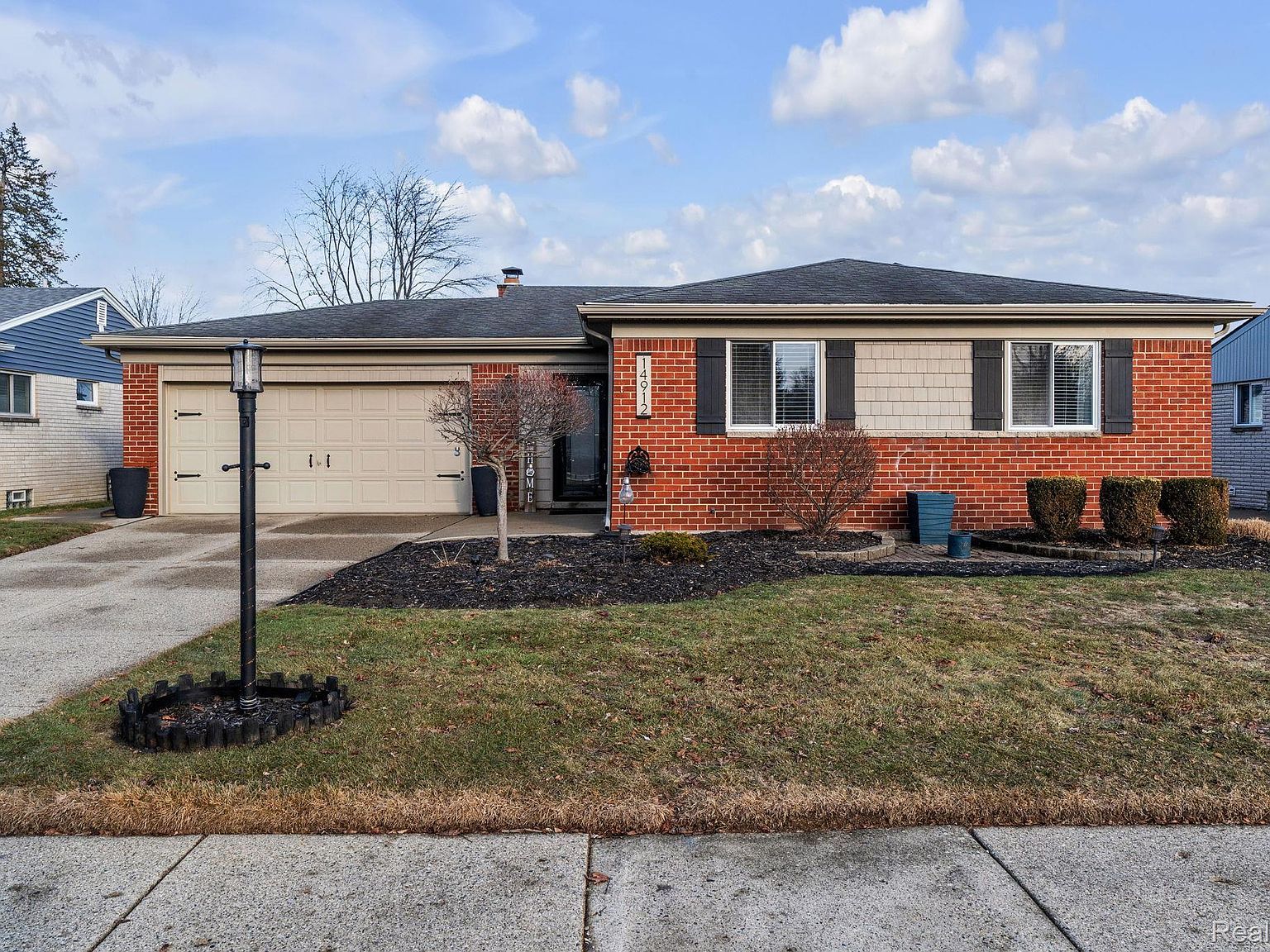 14912 Heyer St Livonia, MI 48154 - Thumbnail 2