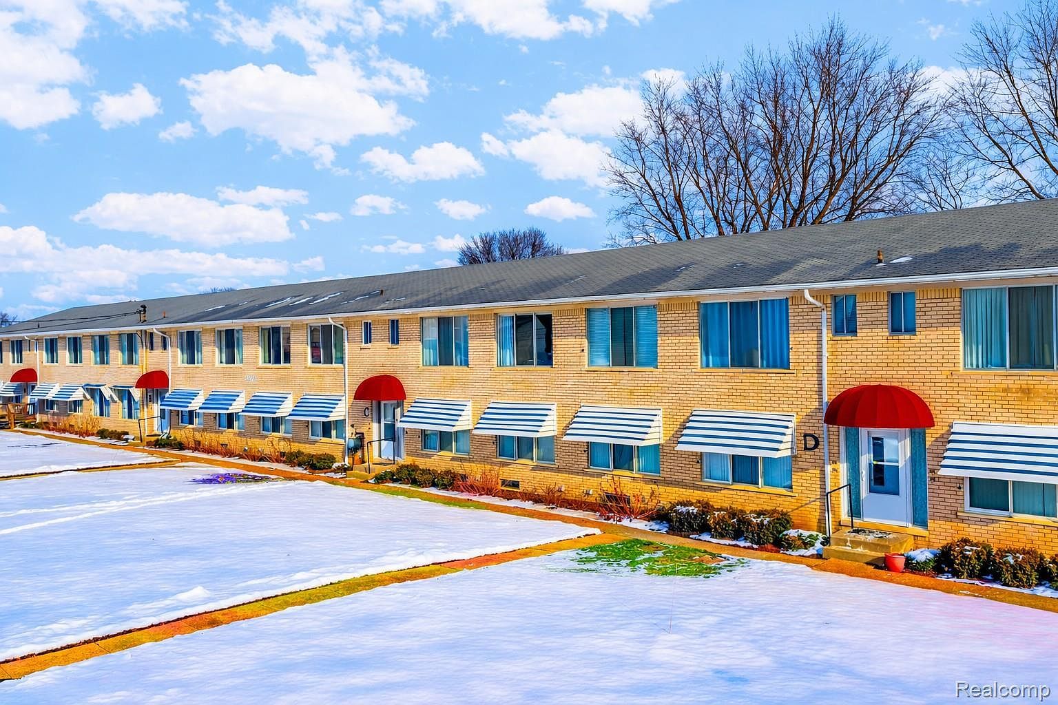 27094 Sandy Hill Ln #24 New Hudson, MI 48165  | Condominium