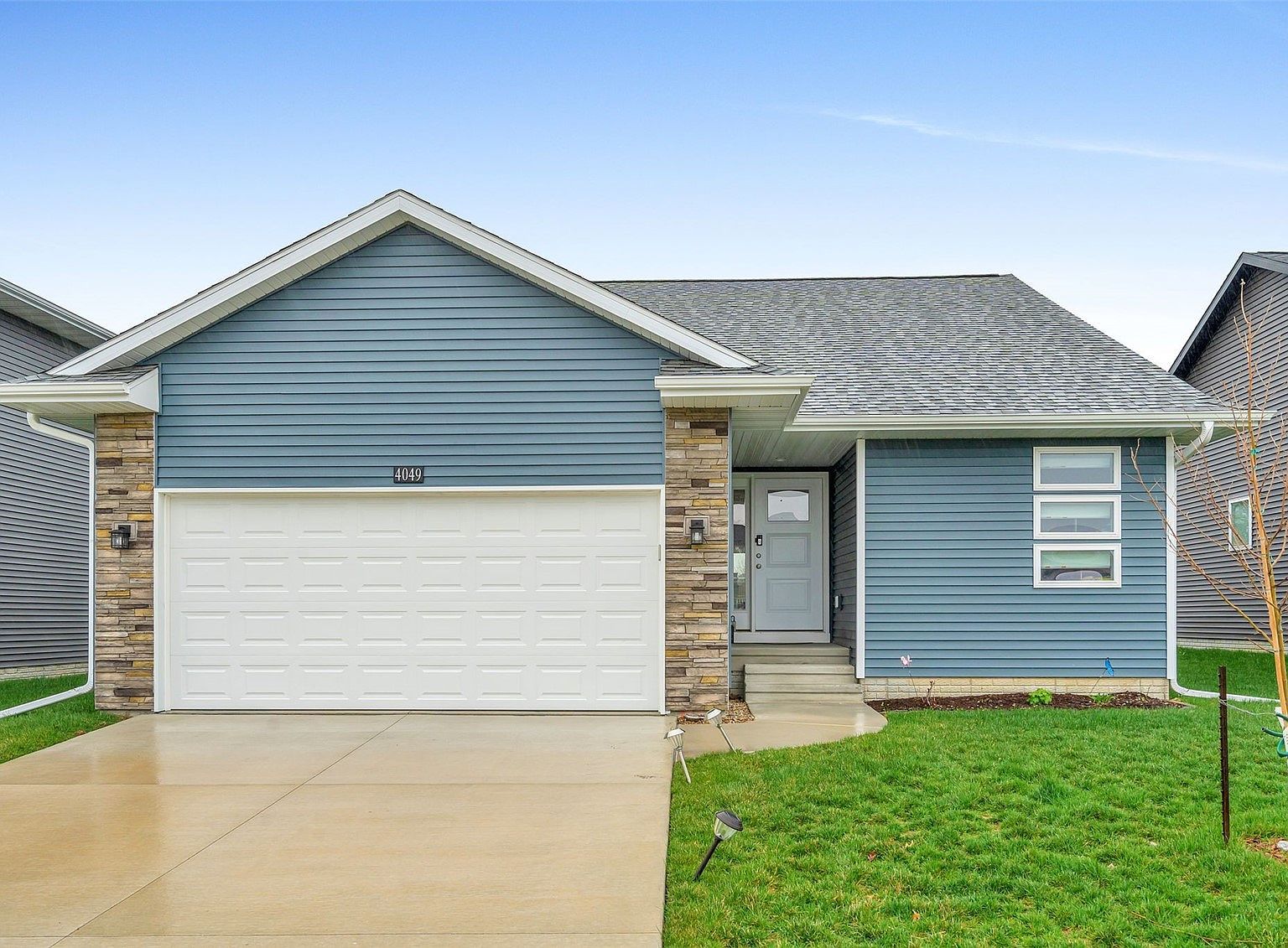 4049 Justified Dr Marion, IA 52302 - Thumbnail 2