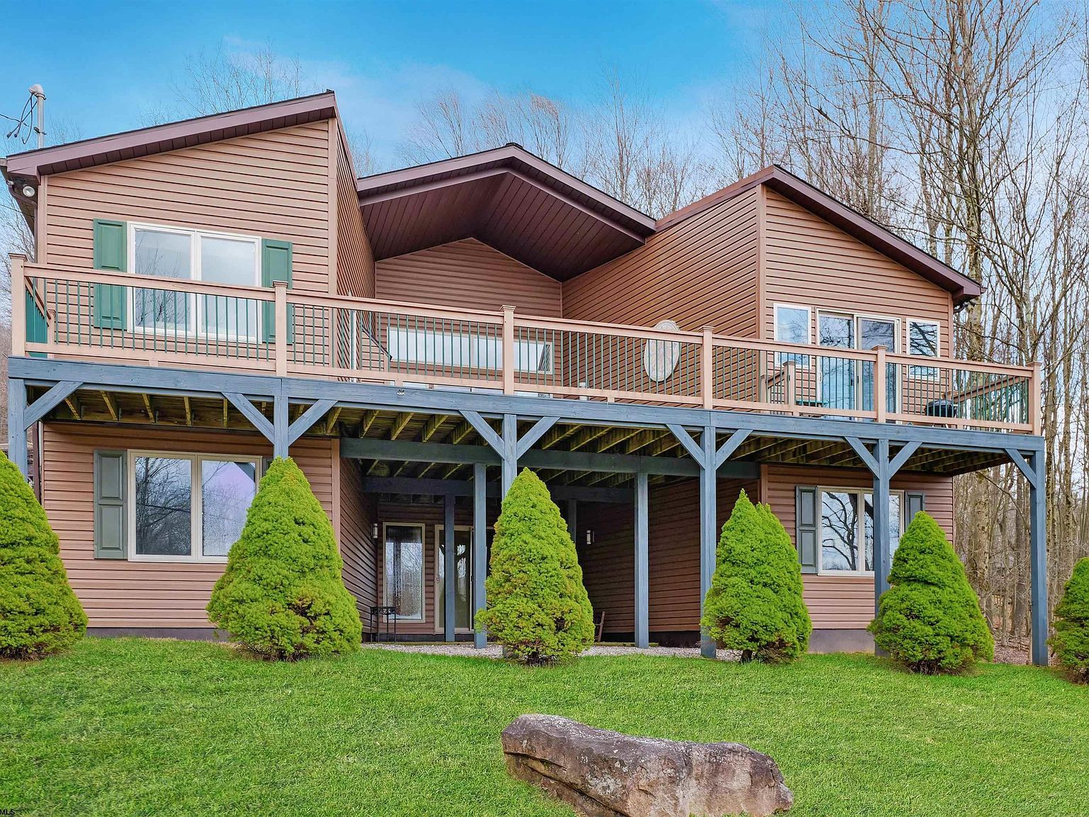 18 Catbird Ln Terra Alta, WV 26764  | Single Family