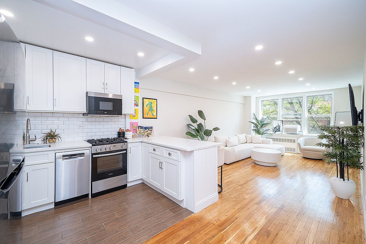 740 E 32nd St APT E3 Brooklyn, NY 11210 - Thumbnail 2