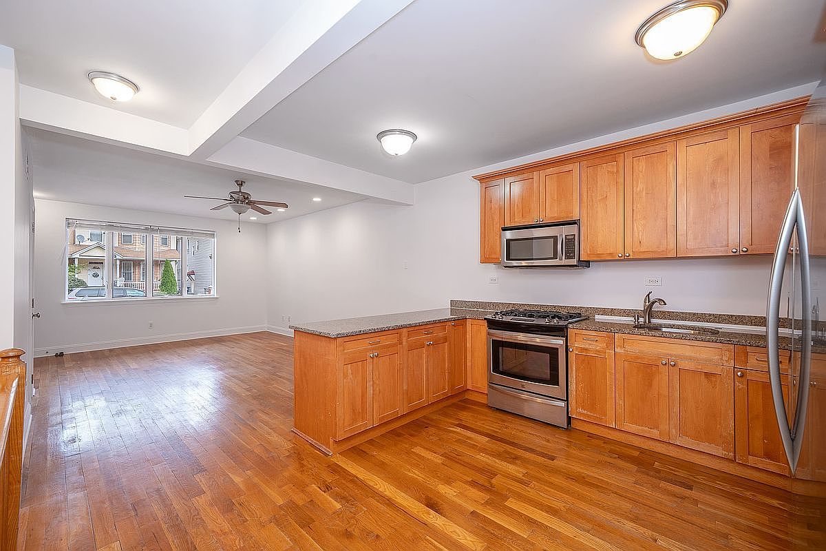 612 E 7th St #1C Brooklyn, NY 11218 - Thumbnail 2