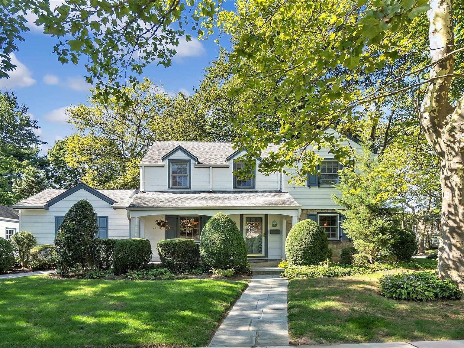 35 Carlton St Malverne, NY 11565 - Thumbnail 2