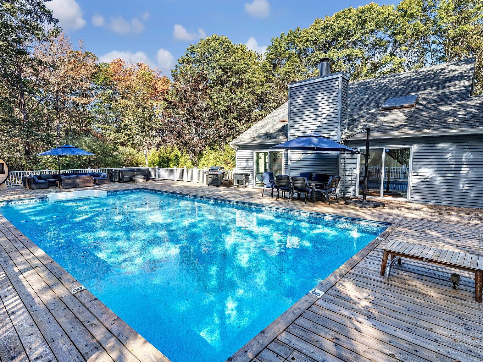 2 Christine Ln Manorville, NY 11949 - Thumbnail 2