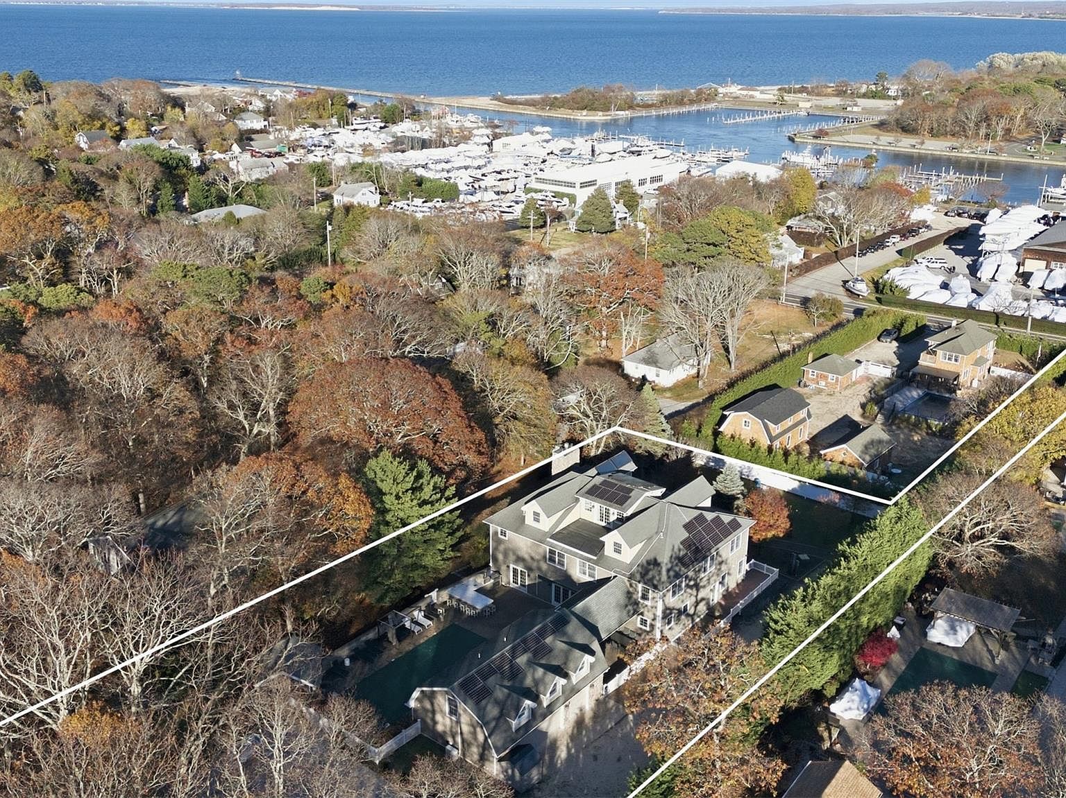 33A Newtown Rd Hampton Bays, NY 11946 - Thumbnail 2