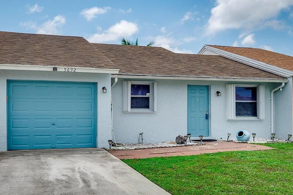 5692 SW Stonington Way #5692 Lake Worth, FL 33463 - Thumbnail 2