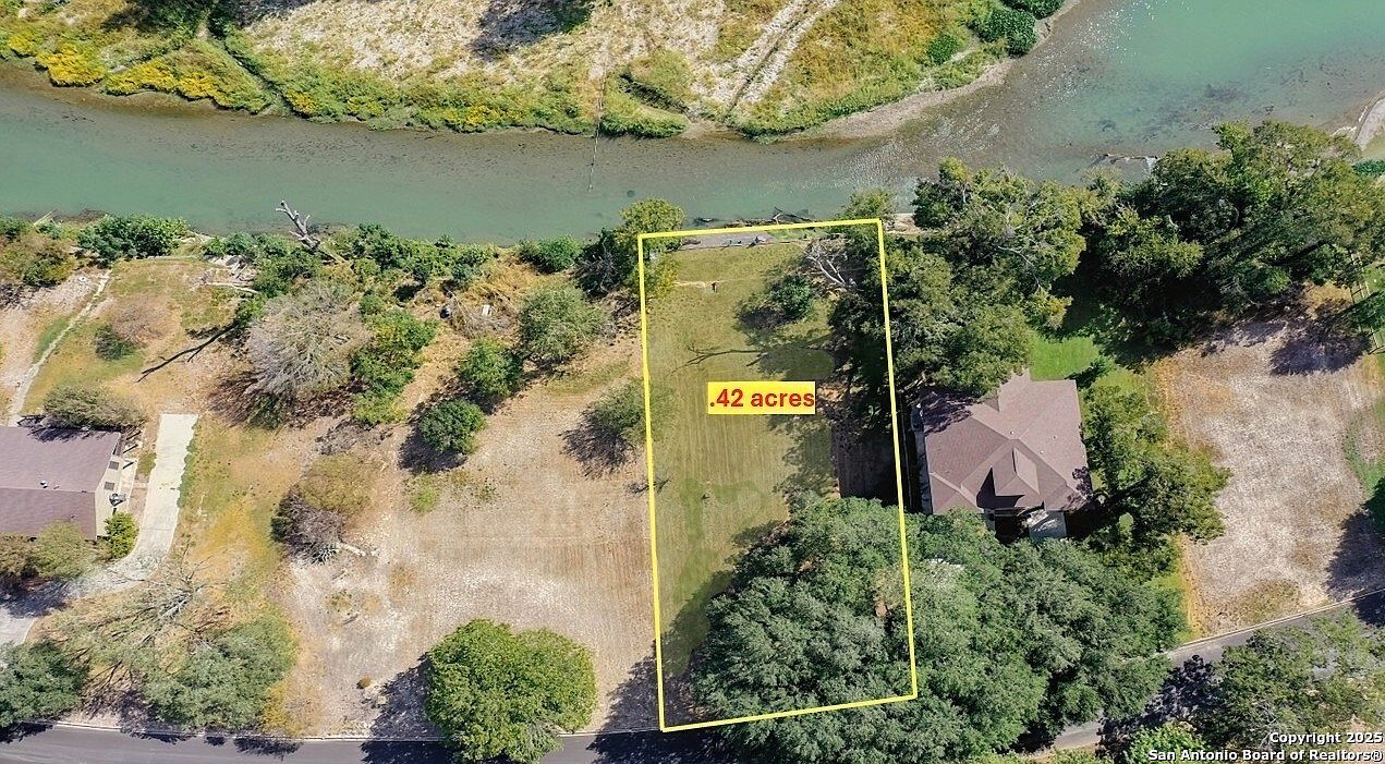 38 E Hampton Dr #25 Seguin, TX 78155 - Thumbnail 2