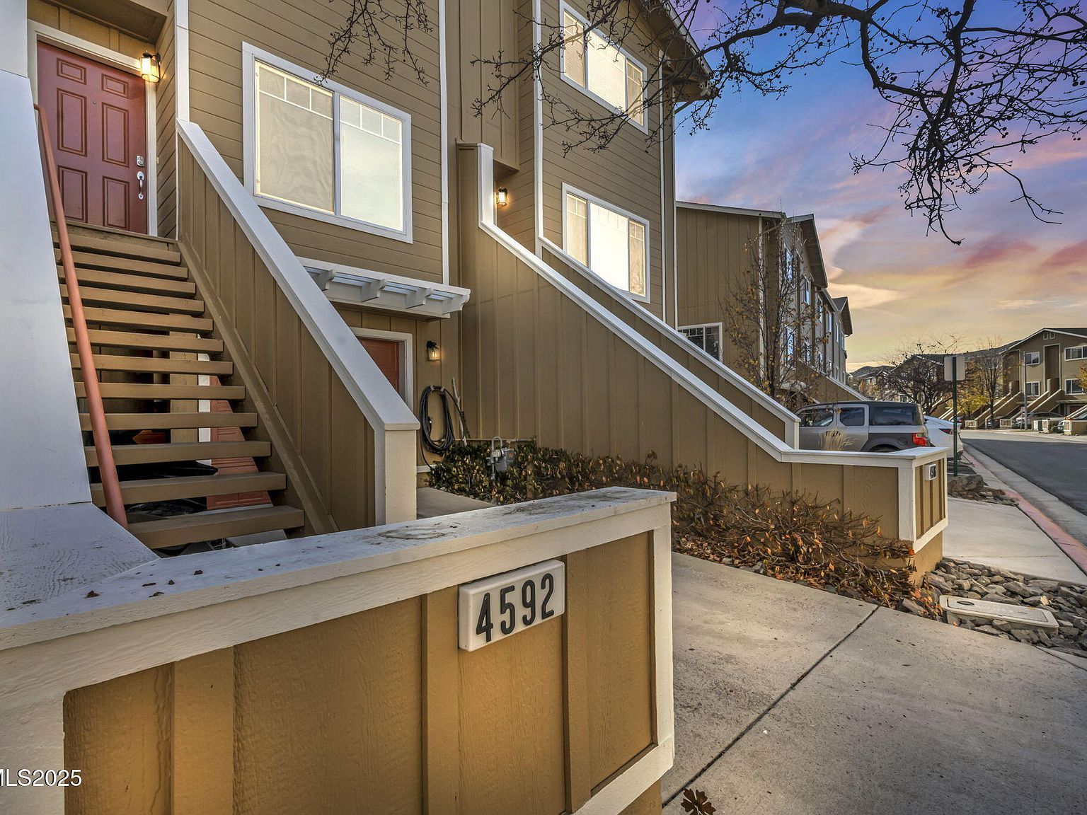 4592 Kathleen Denise Ln Reno, NV 89503 - Thumbnail 2