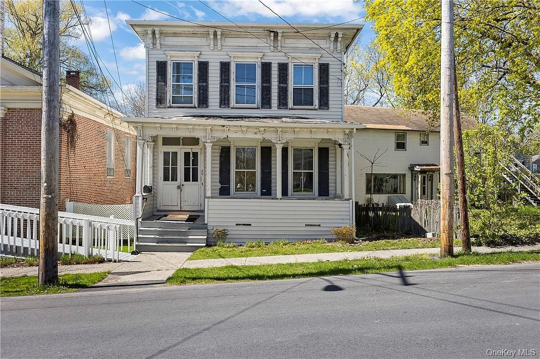 20 N Franklin St Athens, NY 12015  | Single Family