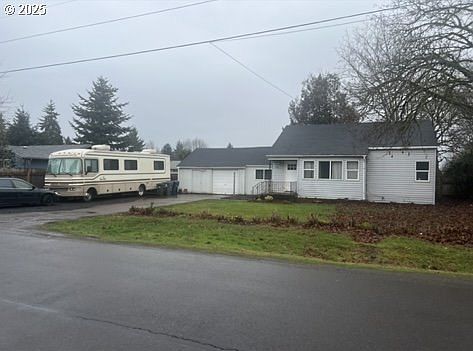 1470 Waite St Eugene, OR 97402 - Thumbnail 2