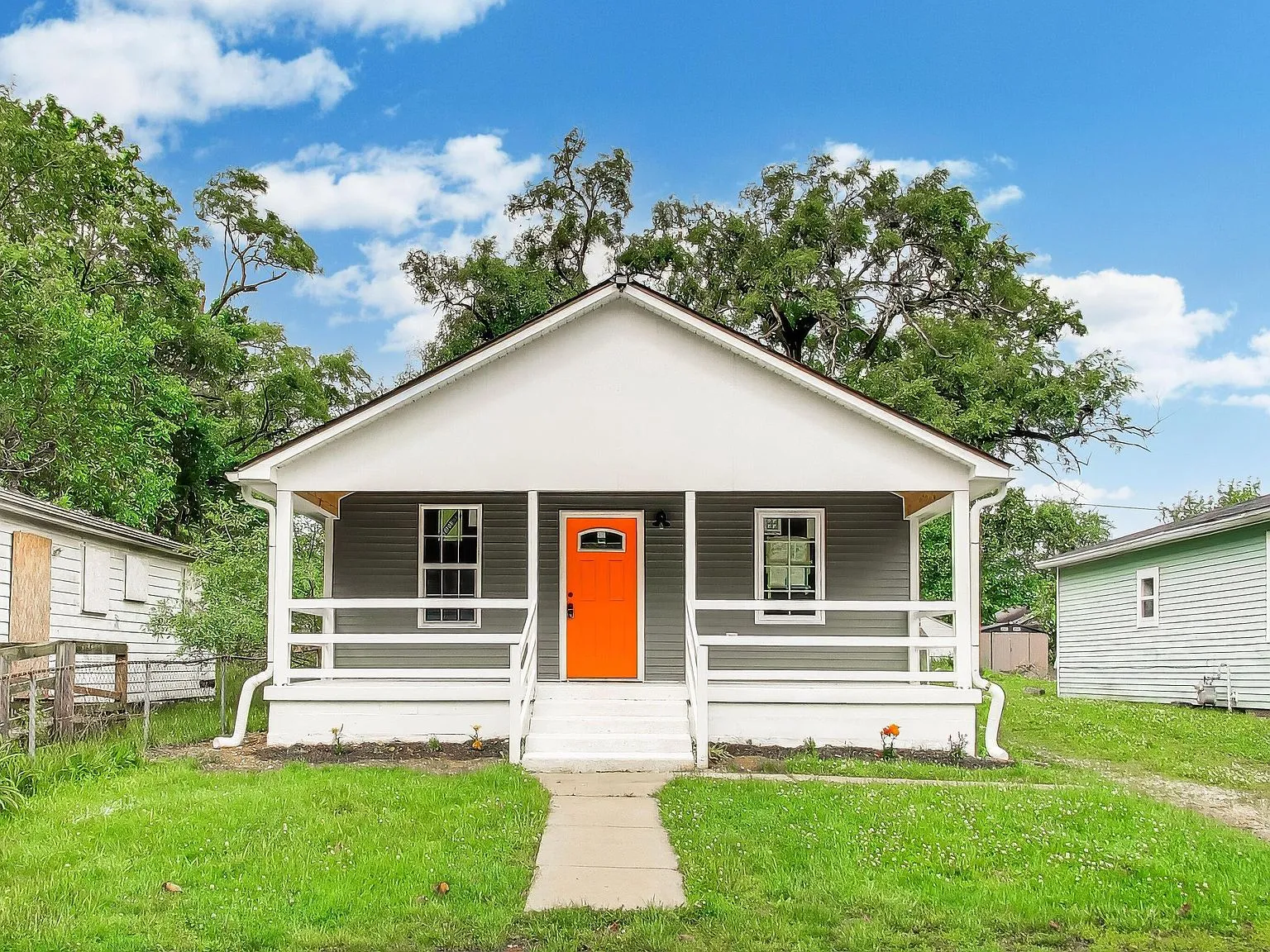 3242 Collier St Indianapolis, IN 46221, 46221