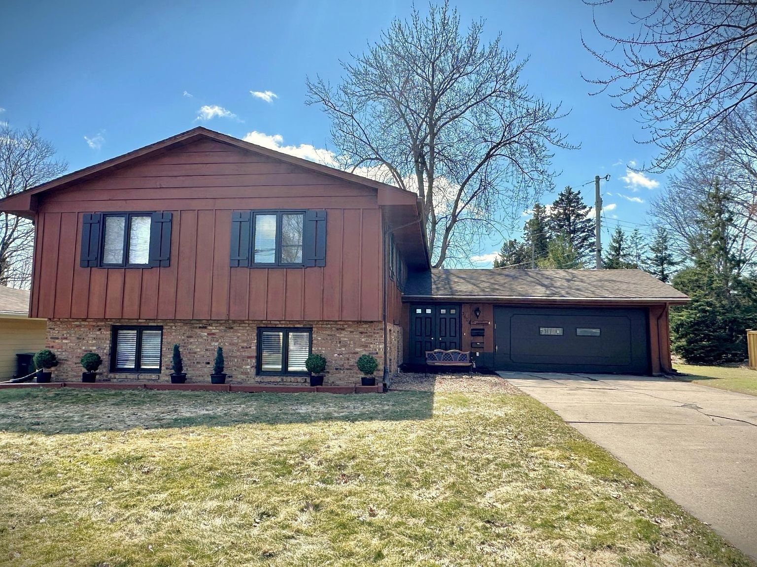 3604 33rd Ave NE Saint Anthony, MN 55418  | Single Family