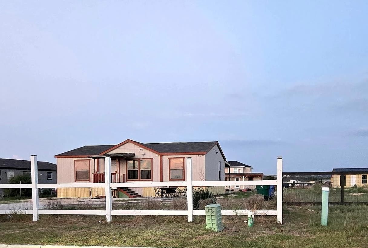 849 Rustler Pass Kyle, TX 78640 - Thumbnail 2