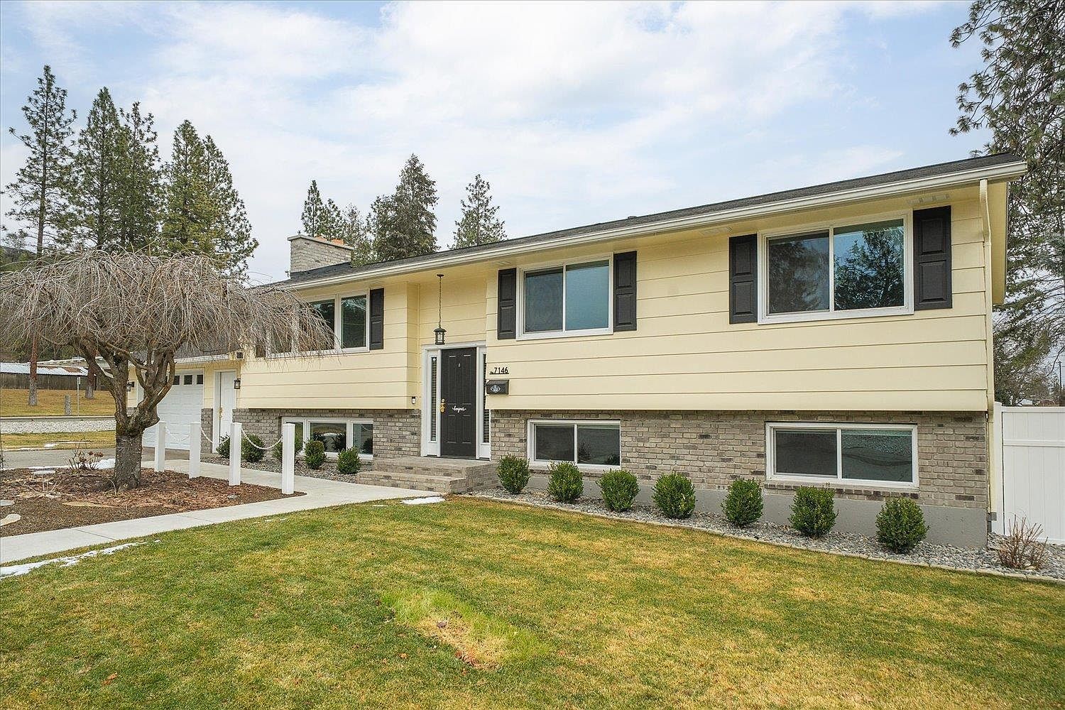 7146 N Fleming St Spokane, WA 99208 - Thumbnail 2