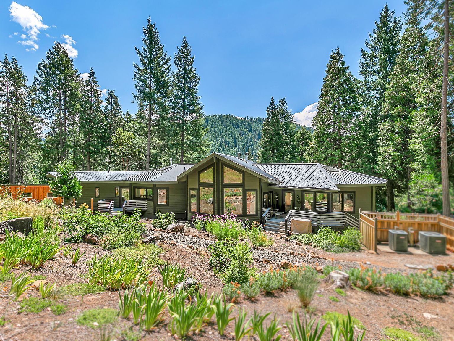 24041 Highway 140 Eagle Point, OR 97524 - Thumbnail 2