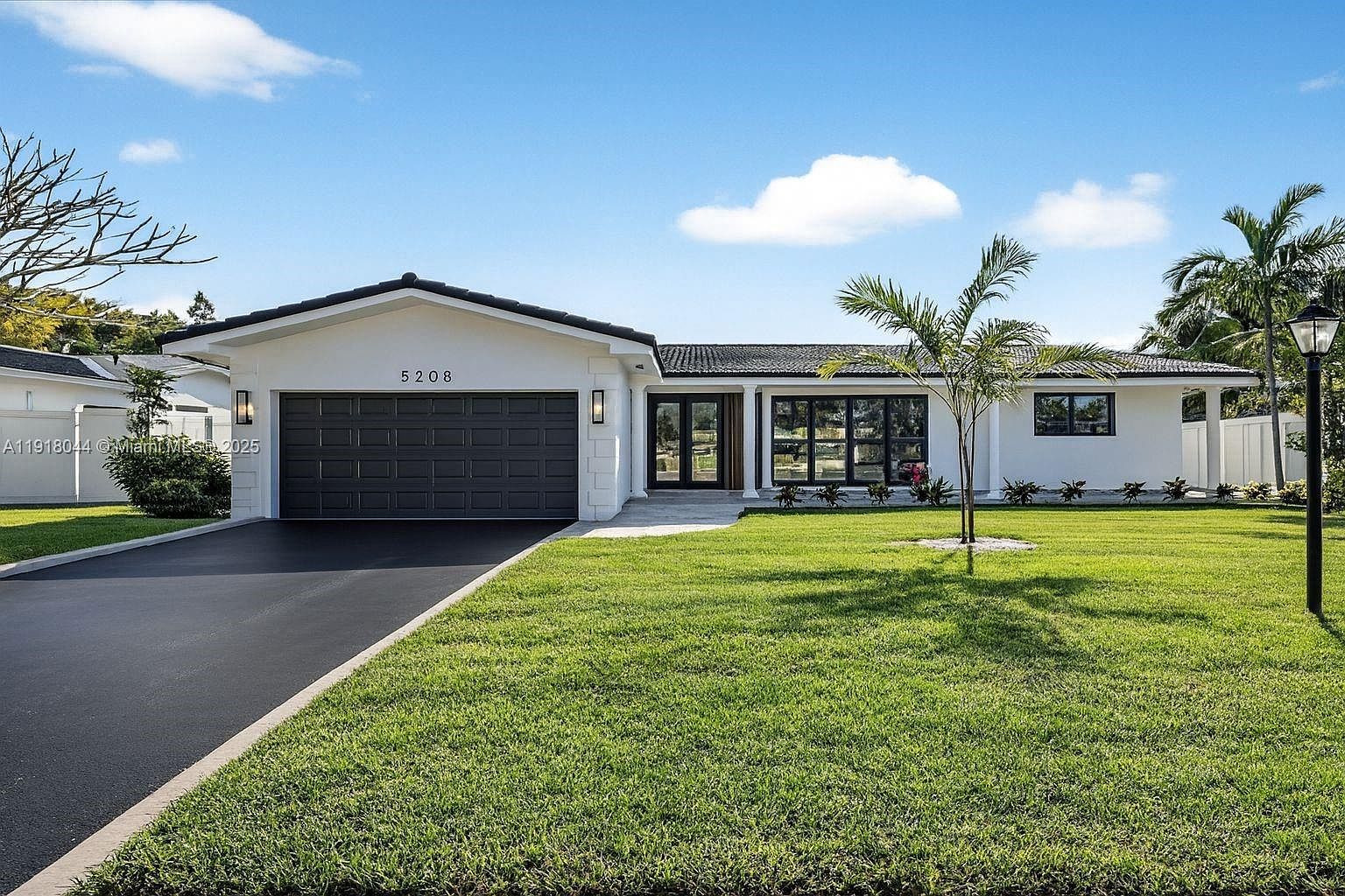 5208 Monroe St Hollywood, FL 33021 - Thumbnail 2