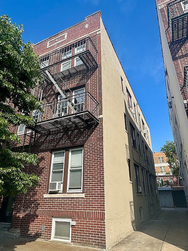 31-29 47th St #1 Astoria, NY 11103, 11103
