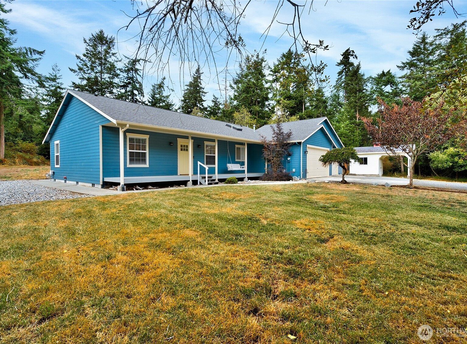 2033 Navy Ln Oak Harbor, WA 98277 - Thumbnail 2