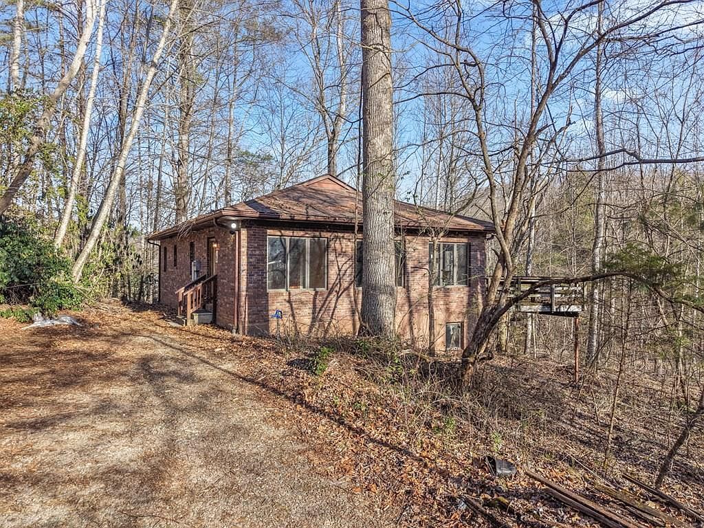 137 Deerwood Dr Franklin, NC 28734 - Thumbnail 2