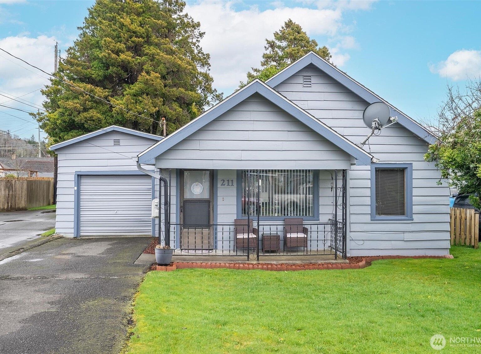 211 30th St Hoquiam, WA 98550 - Thumbnail 2