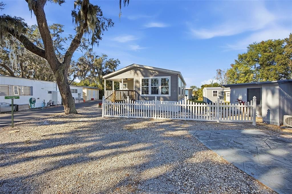 3896 Picciola Rd LOT 532 Fruitland Park, FL 34731 - Thumbnail 2