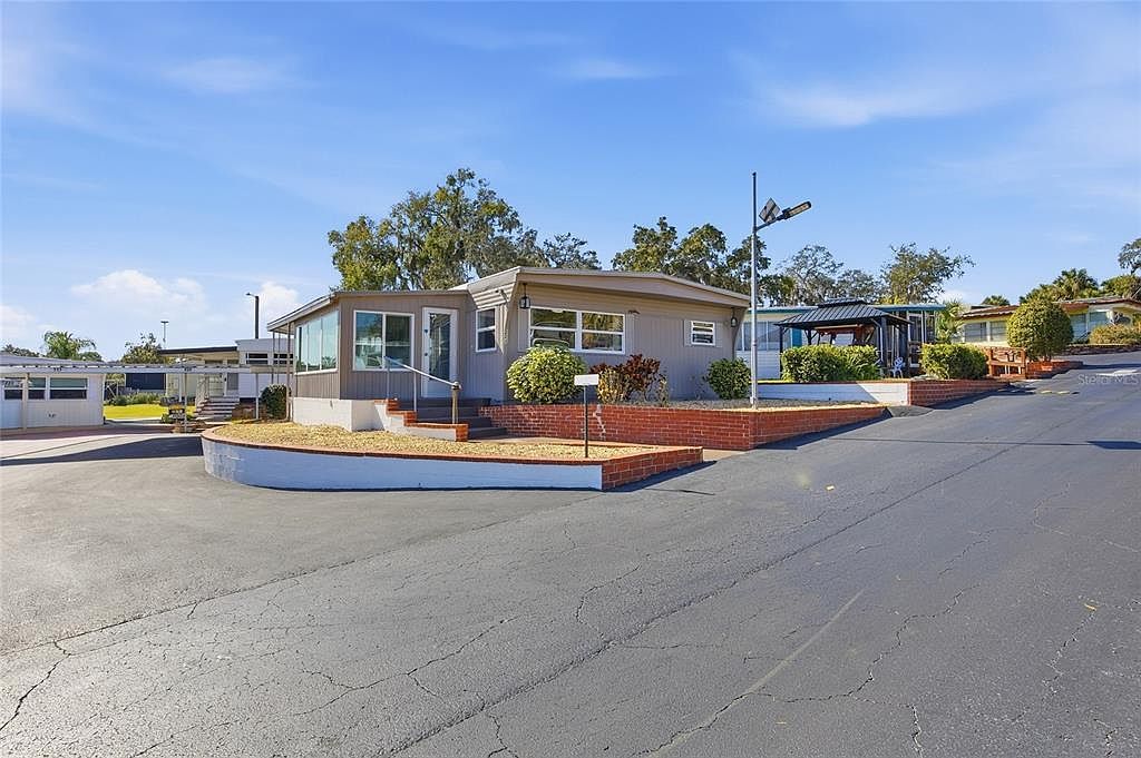 3896 Picciola Rd Lot 224 Fruitland Park, FL 34731 - Thumbnail 2