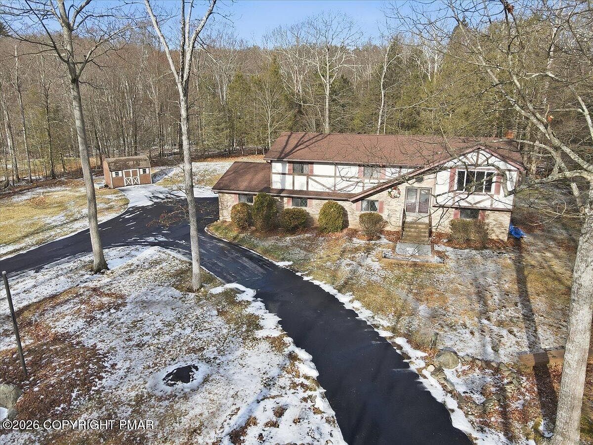 1510 Brook Run Ln Stroudsburg, PA 18360 - Thumbnail 2