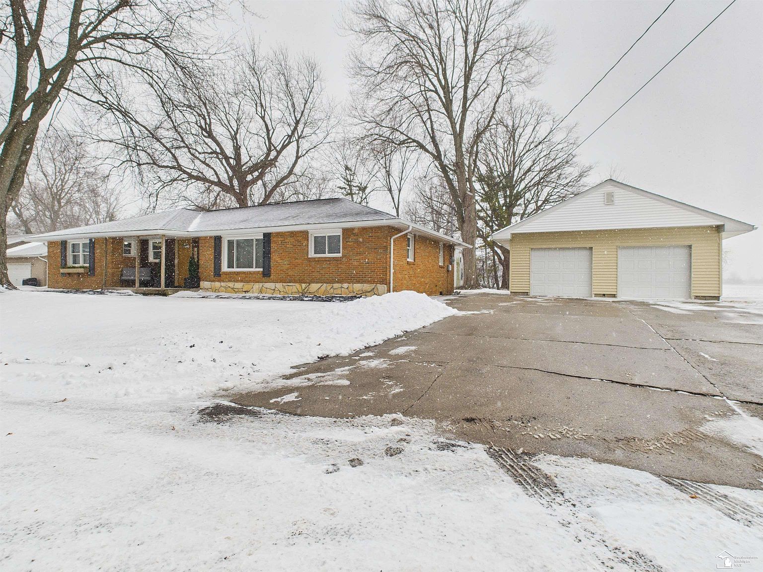 4525 N 4th St Luna Pier, MI 48157 - Thumbnail 2