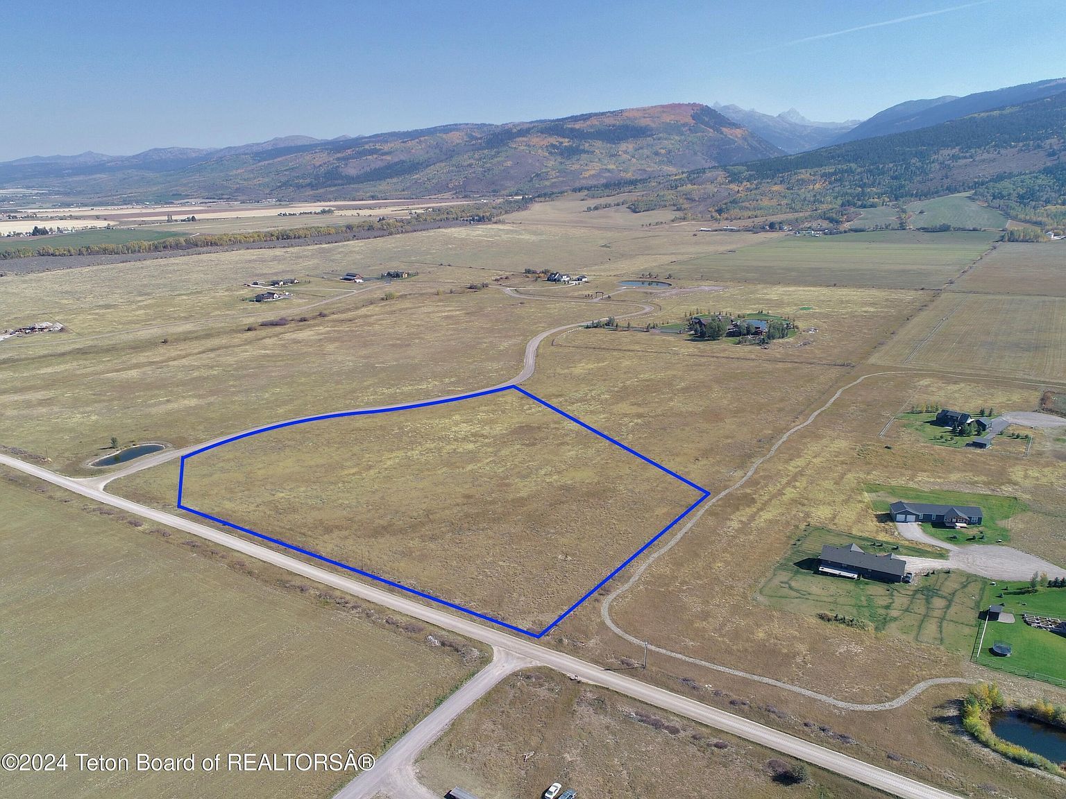 2020 Cherry Grove Ln Victor, ID 83455 - Thumbnail 2