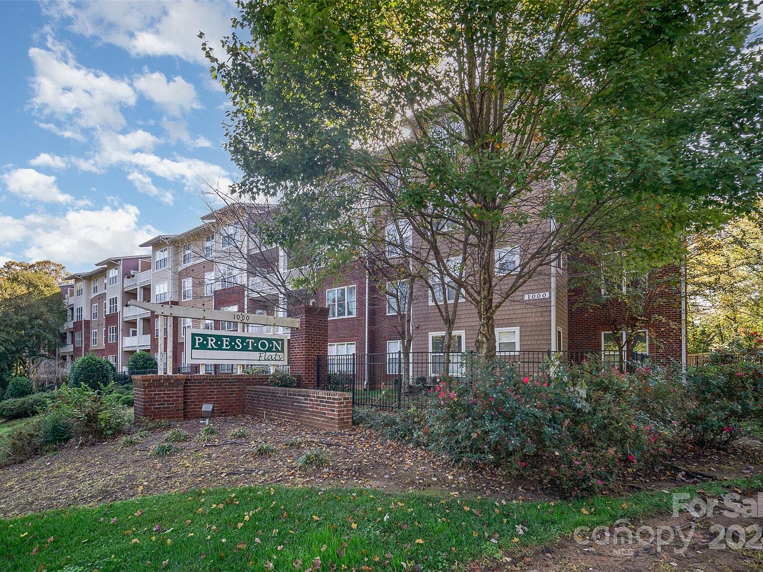 1000 E Woodlawn Rd APT 415 Charlotte, NC 28209 - Thumbnail 2