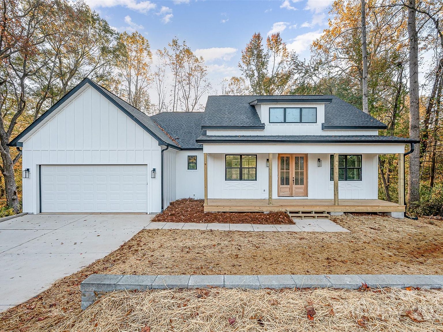 1043 Lester Rd Clover, SC 29710 - Thumbnail 2