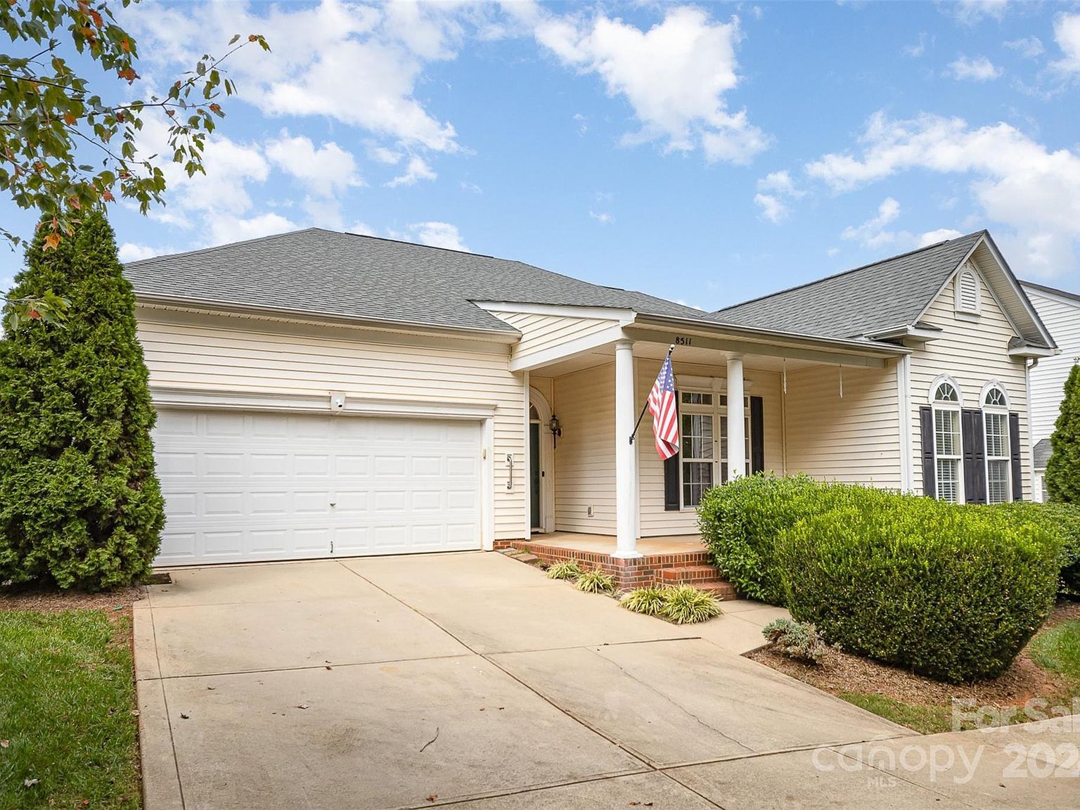 8511 Castledown Dr Huntersville, NC 28078 - Thumbnail 2