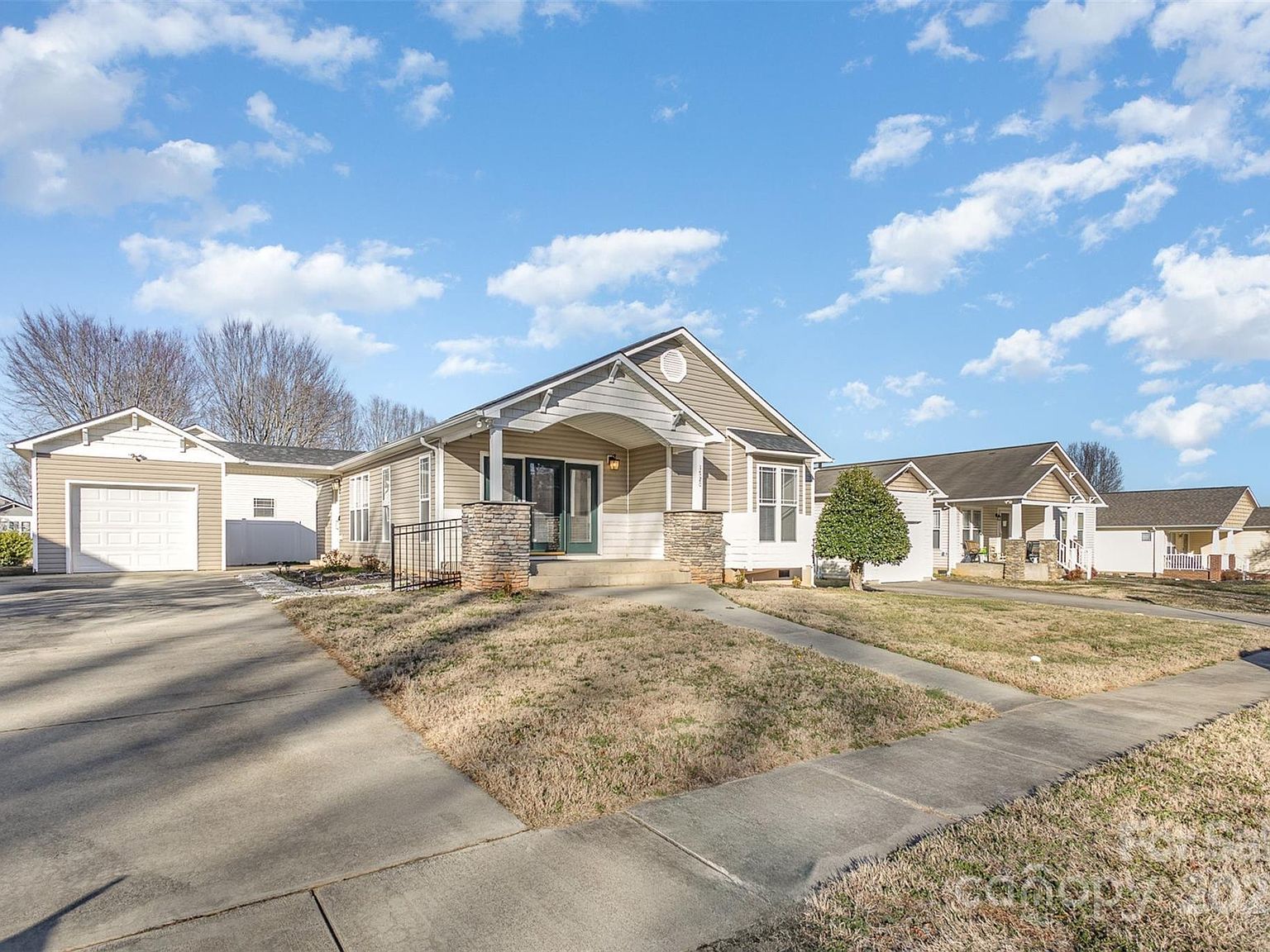 1720 Dewberry Pl Salisbury, NC 28146 - Thumbnail 2