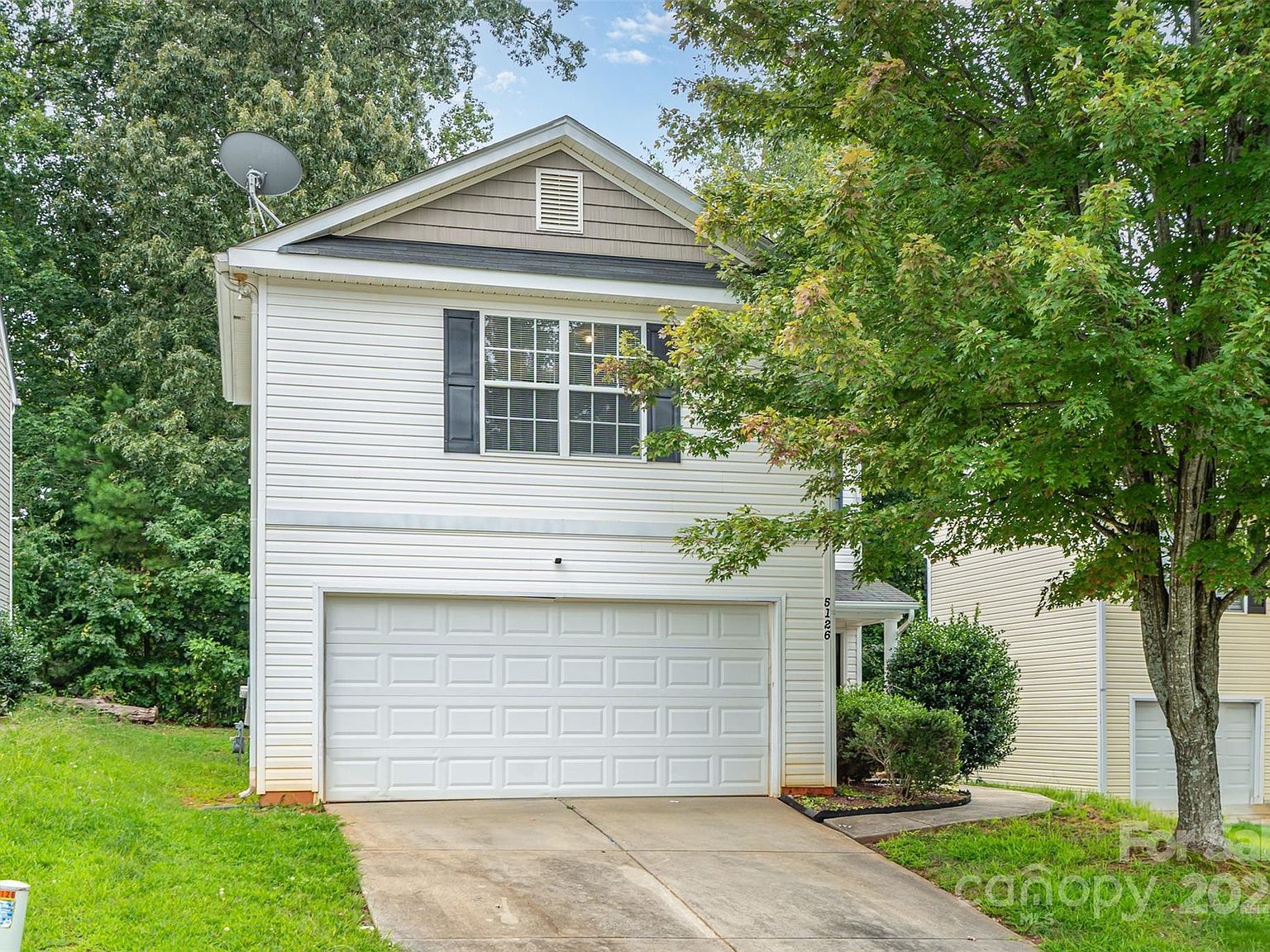 5126 Grays Ridge Dr Charlotte, NC 28269 - Thumbnail 2