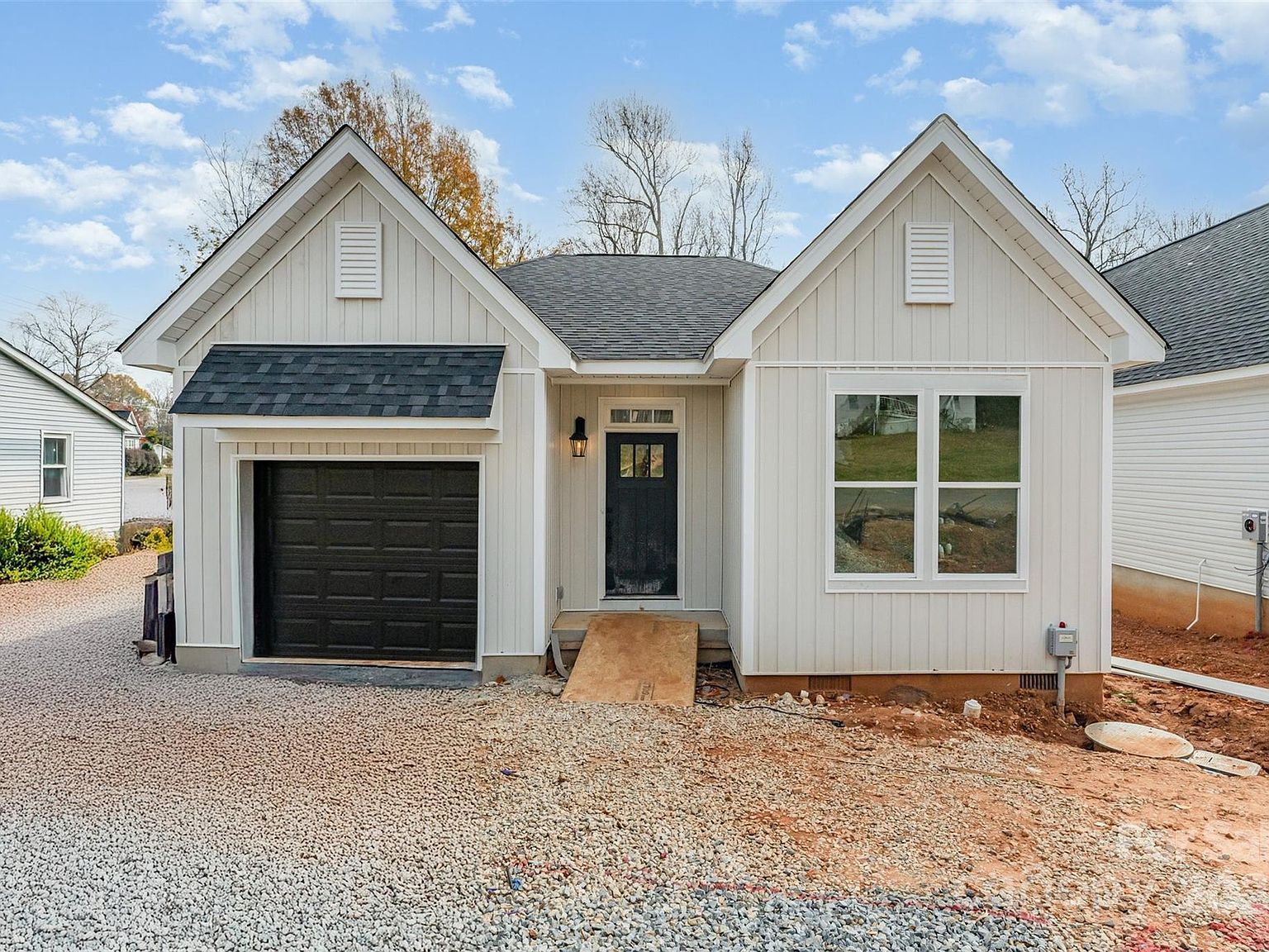 510 Mill St Lowell, NC 28098 - Thumbnail 2