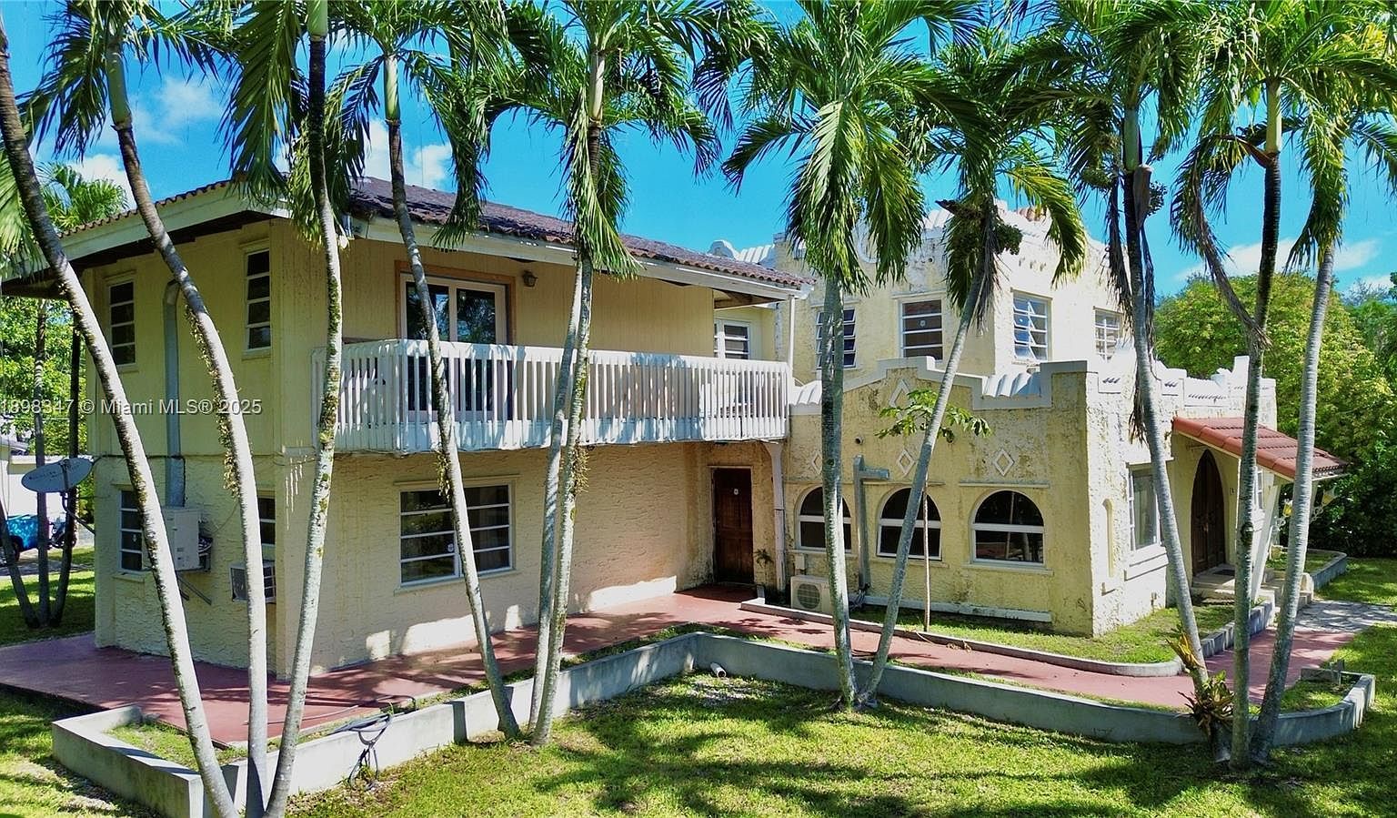 511 NE 119th St Biscayne Park, FL 33161 - Thumbnail 2