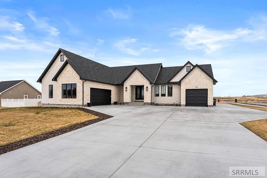 5525 Klamath Falls St Idaho Falls, ID 83406 - Thumbnail 2