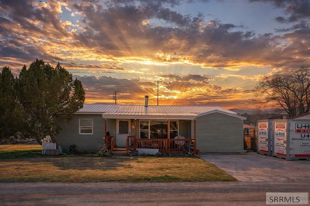 335 Augusta Dr Arco, ID 83213  | Single Family
