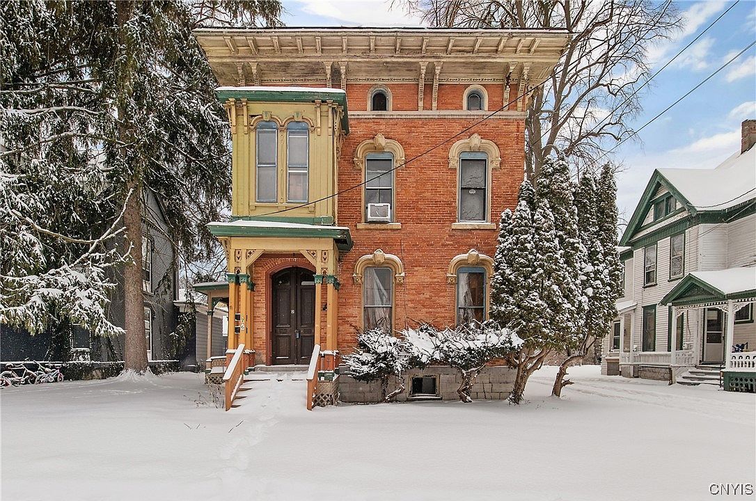 76 E Genesee St Auburn, NY 13021 - Thumbnail 2