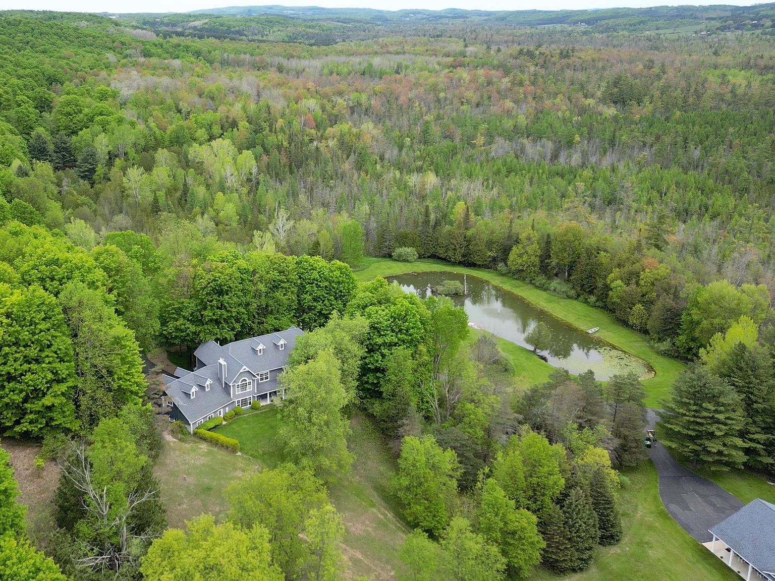 8401 S Sullivan Rd Cedar, MI 49621 - Thumbnail 2