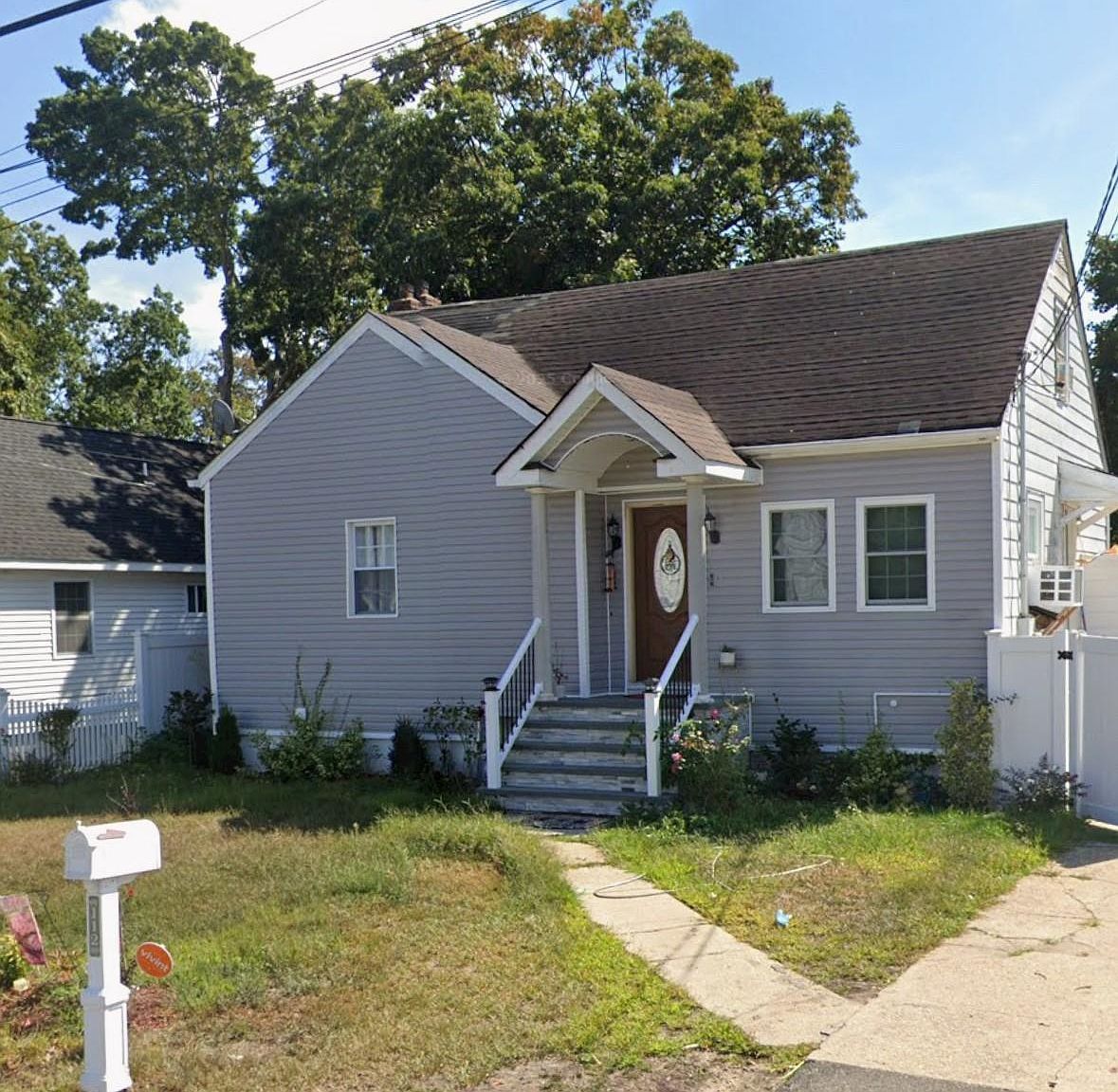 112 43rd St Copiague, NY 11726  | Single Family