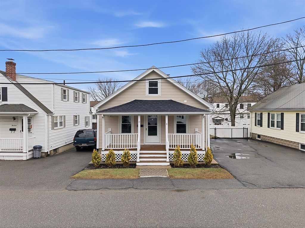 12 Riverside Ct Saugus, MA 01906  | Single Family