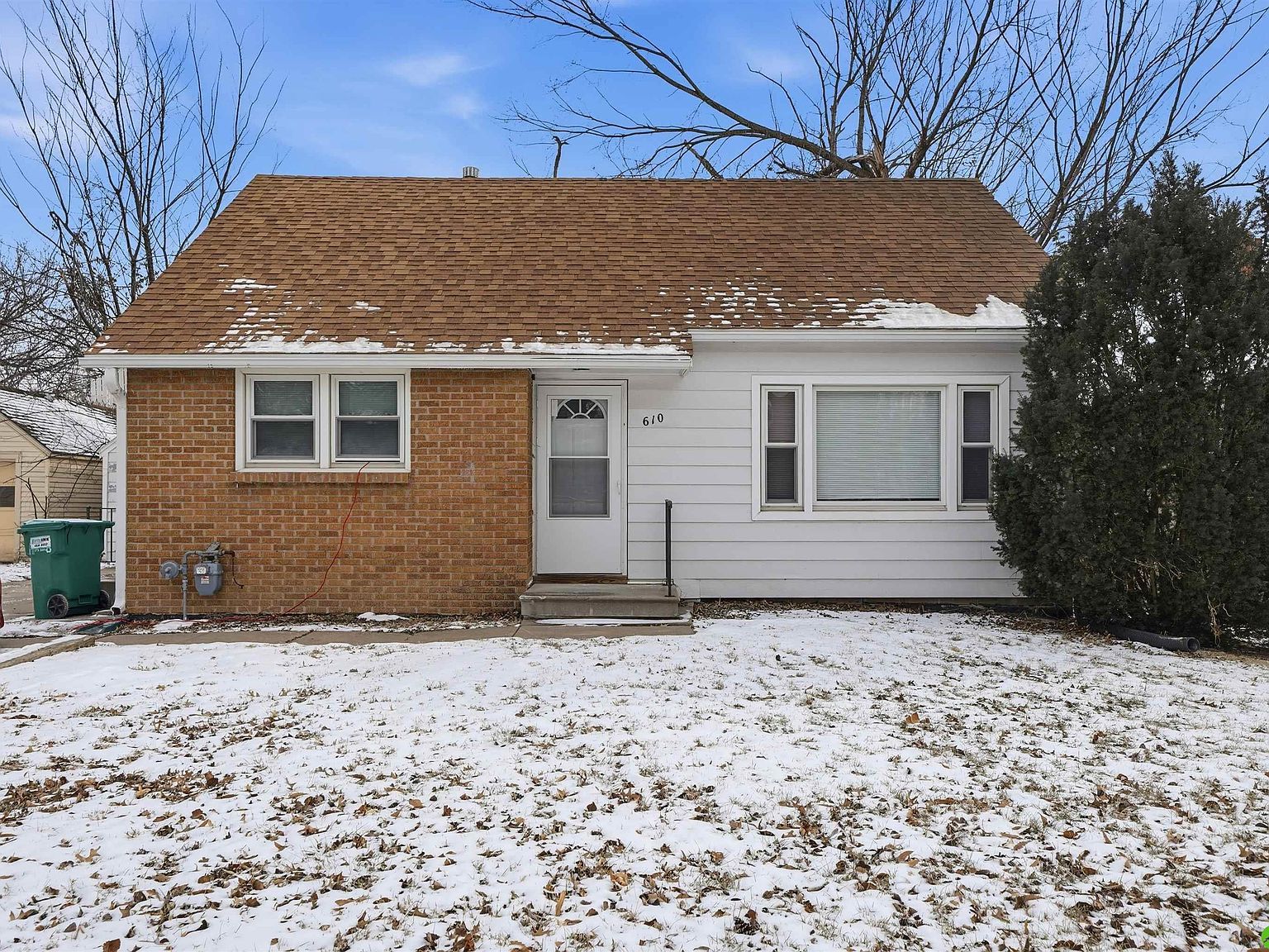 610 S 48th St Lincoln, NE 68510 - Thumbnail 2