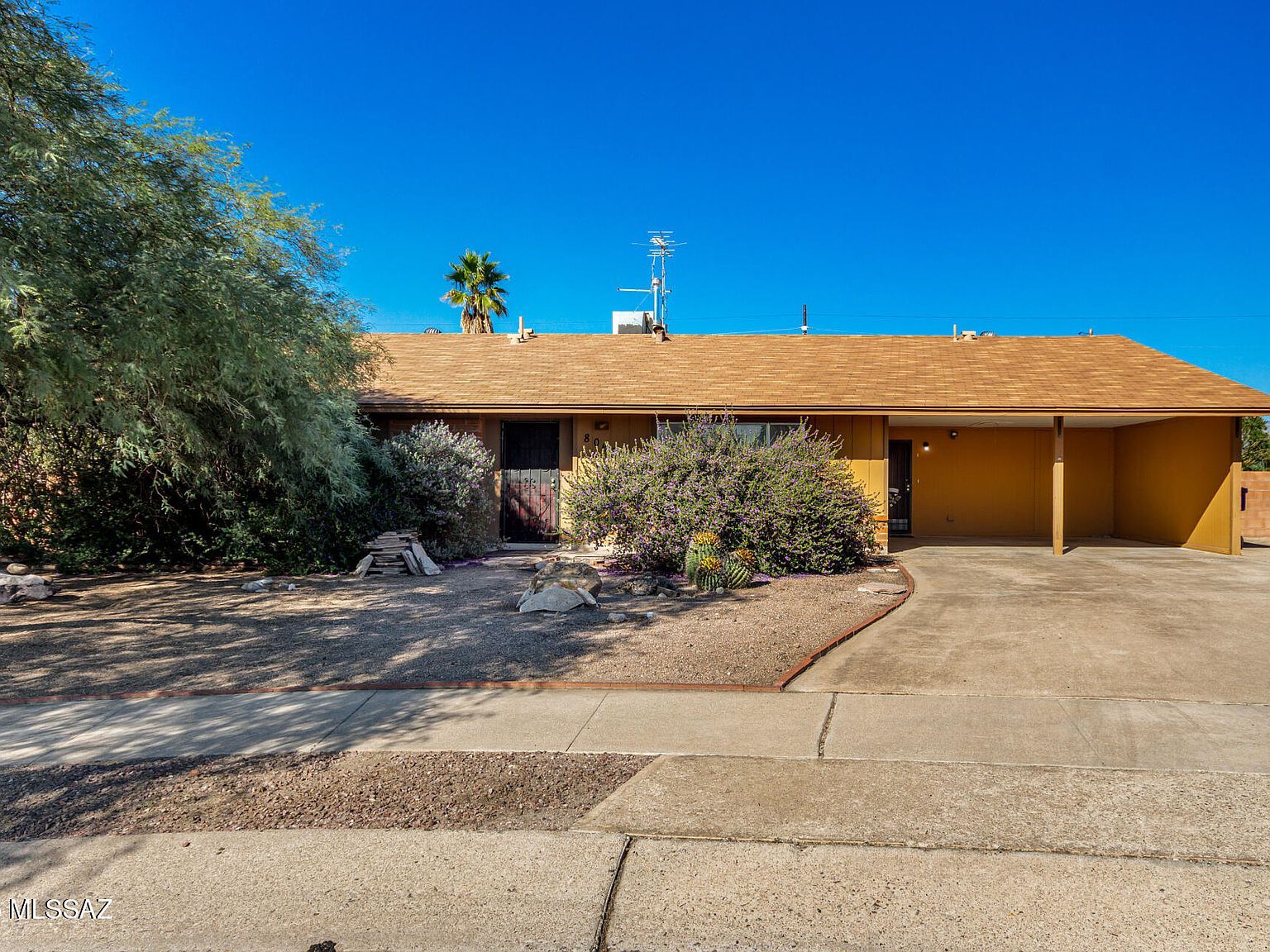 8067 E 7th St Tucson, AZ 85710 - Thumbnail 2