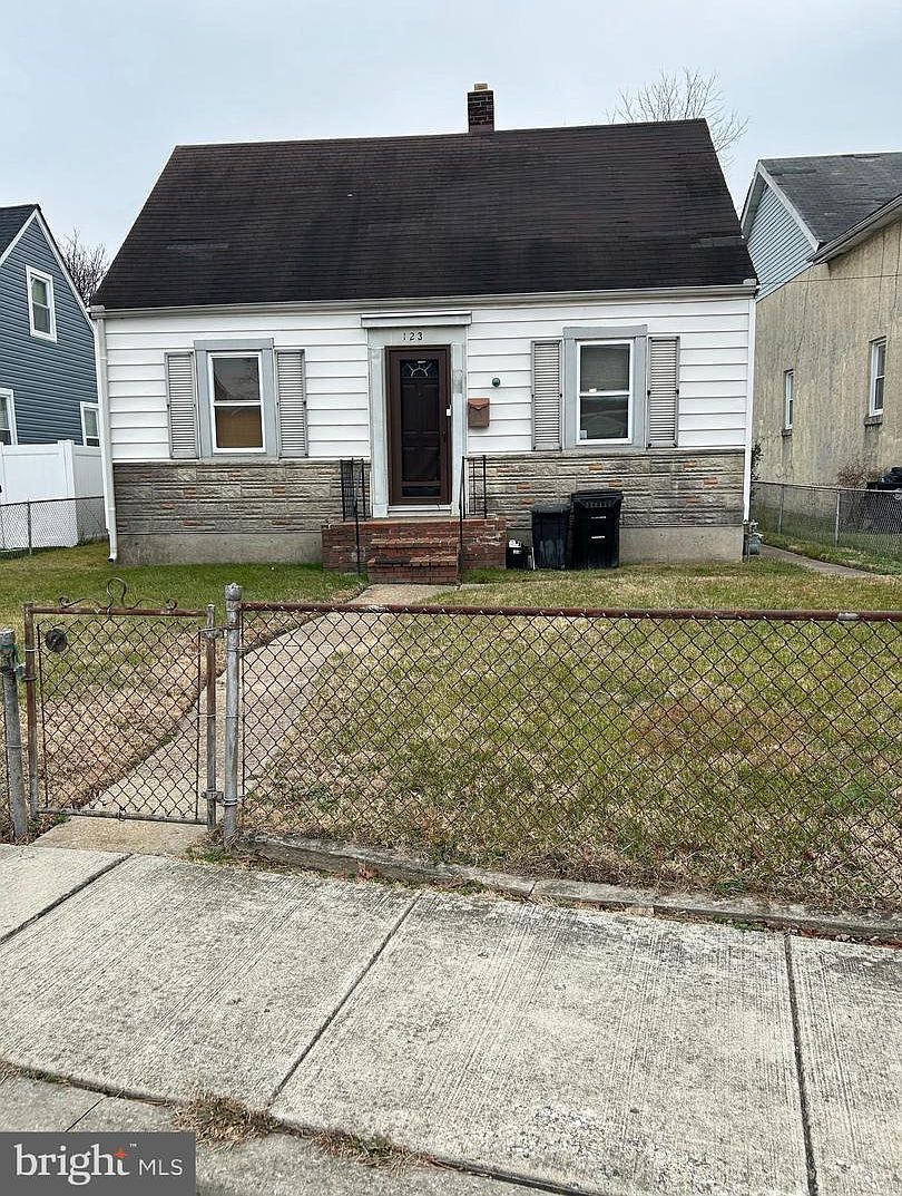 123 Oak St Baltimore, MD 21222 | Single Family