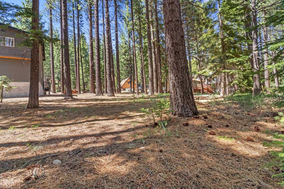1871 Normuk St, South Lake Tahoe, CA, USA, 96150 - Thumbnail 2