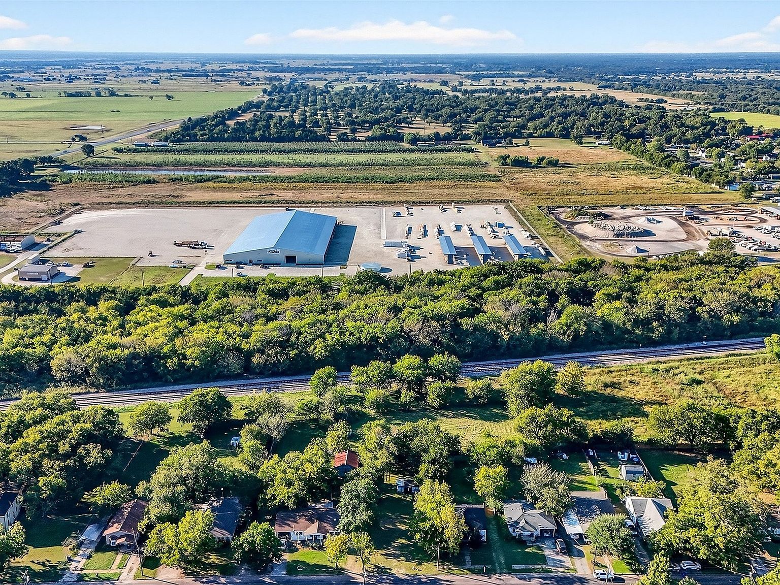 634 E South St Whitesboro, TX 76273 - Thumbnail 2