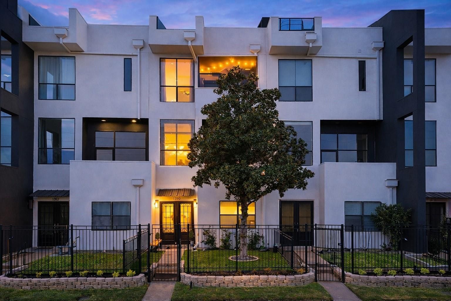 1310 W Dallas St Houston, TX 77019 - Thumbnail 2